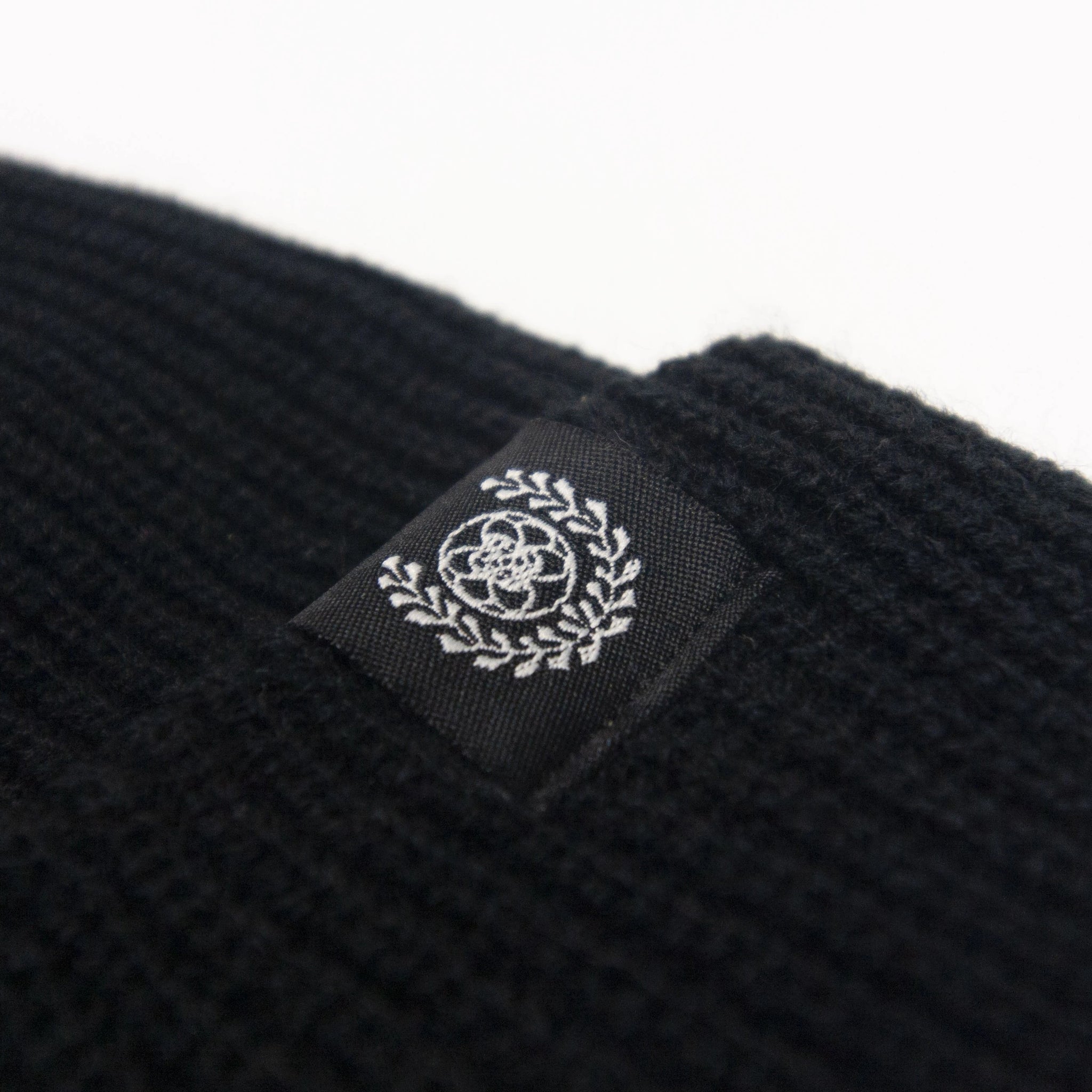 FUSA BEANIE - BLACK